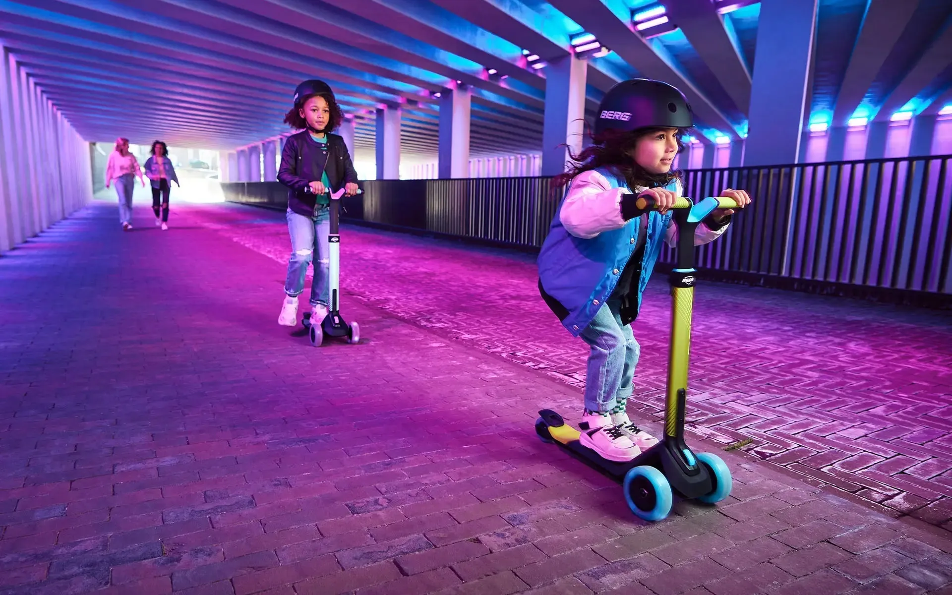 BERG Nexo Foldable Lights 3 Wheeled Scooter