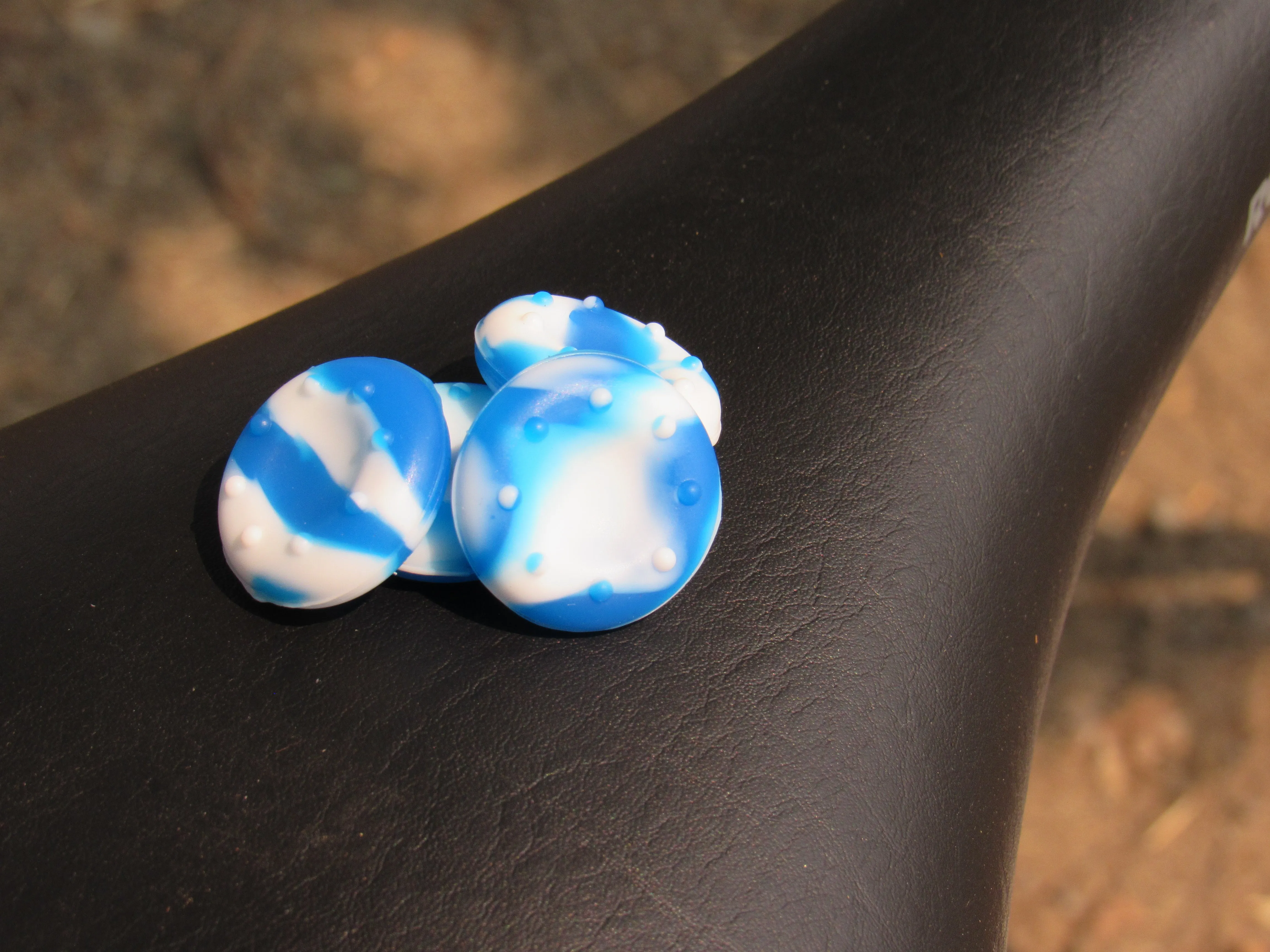 Cloudy Grips