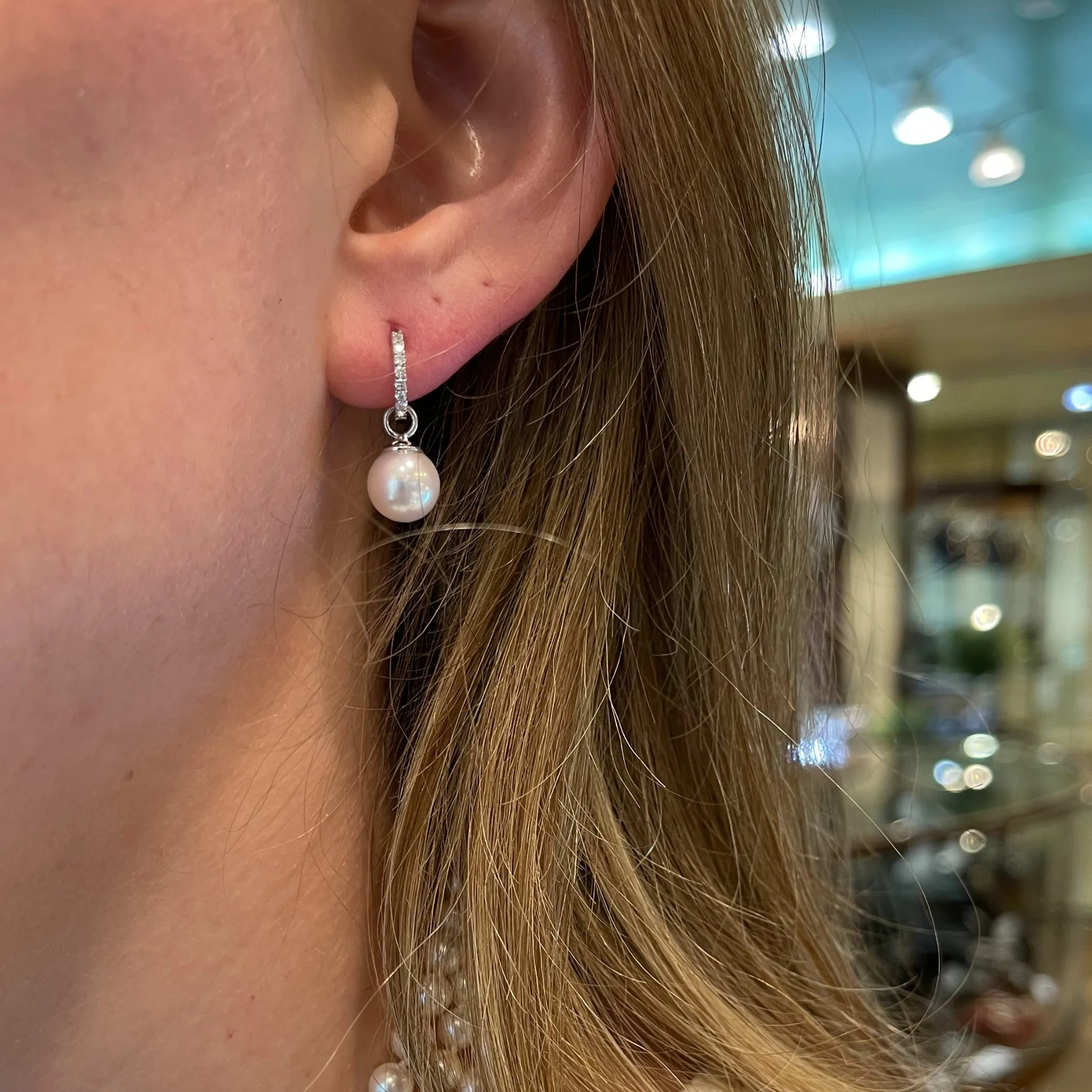 Daisy Exclusive 8.5-8.6mm Pearl 18K Gold Earrings Enhancers